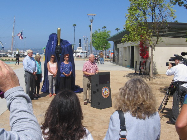 San Diego County Supervisor Ron Roberts introduces those responsible for some great new public art.