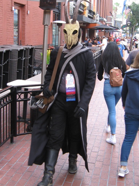 Warlock cosplay from video game Destiny.