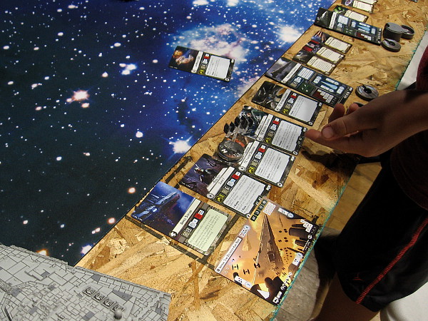Cards are used to keep track of Rebel and Imperial fleet ship status during play.