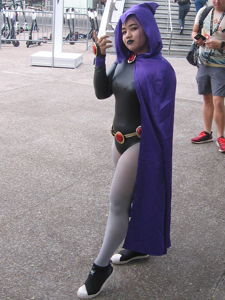 Raven cosplay.